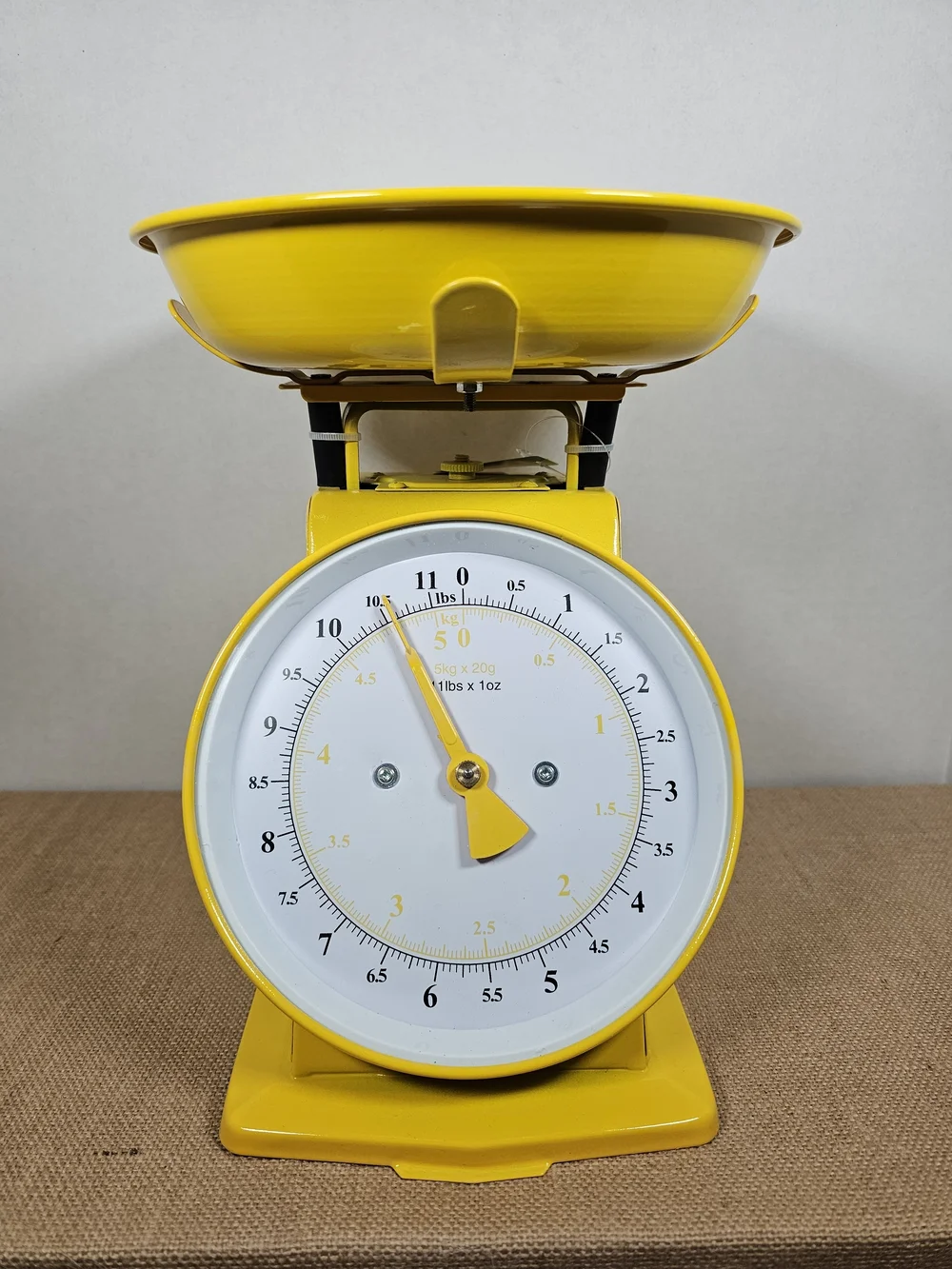 Ashland Yellow Retro Kitchen Scale